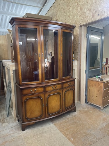 Bradley curved glazed dresser - curved,